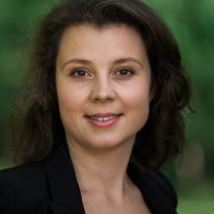 Natalie Luneva headshot