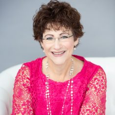 Janet Zaretsky headshot